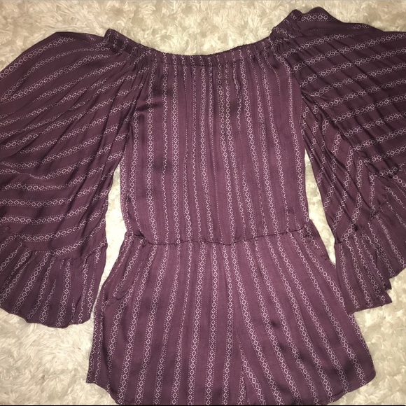 Don’t Ask Why - Bell Sleeve Romper - Picture 2 of 3